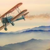 【フリーBGM】田舎町の空を飛ぶプロペラ飛行機/懐かしい雰囲気のある